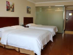 Green Tree Inn Gaoyou Tonghu Road Beihai Express Hotel Yangzhou Dış mekan fotoğraf